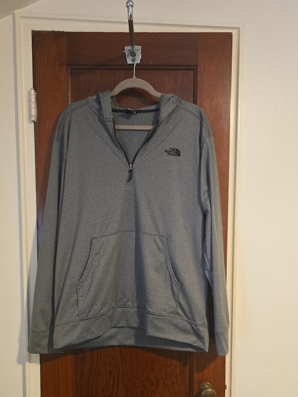 The North Face Men's Heather Gray Half-Zip Hoodie